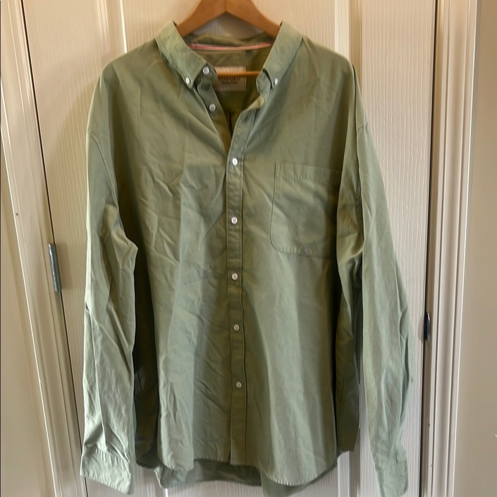 Men's Green Button-Down Shirt